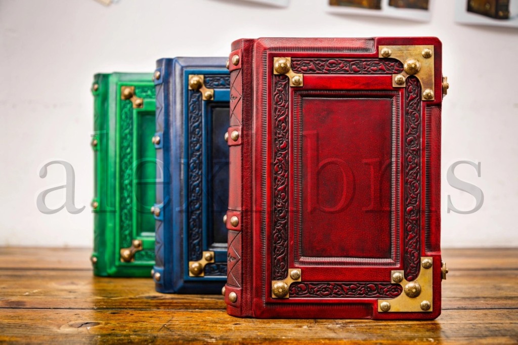 Medieval Leather Journal: Delve into the Mystical World with this Enchanting Book of Shadows, Magical Journal, and Traveler Sketchbook